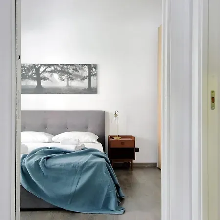 Piramide Charming * Roma