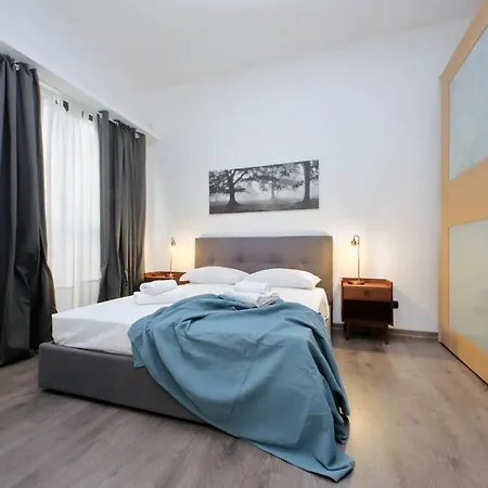 Piramide Charming * Roma