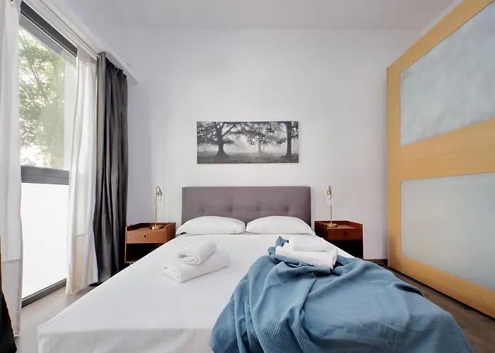 Piramide Charming Lägenhet